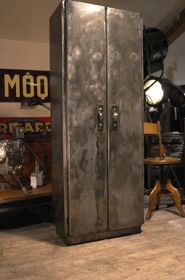 meuble industriel ancien